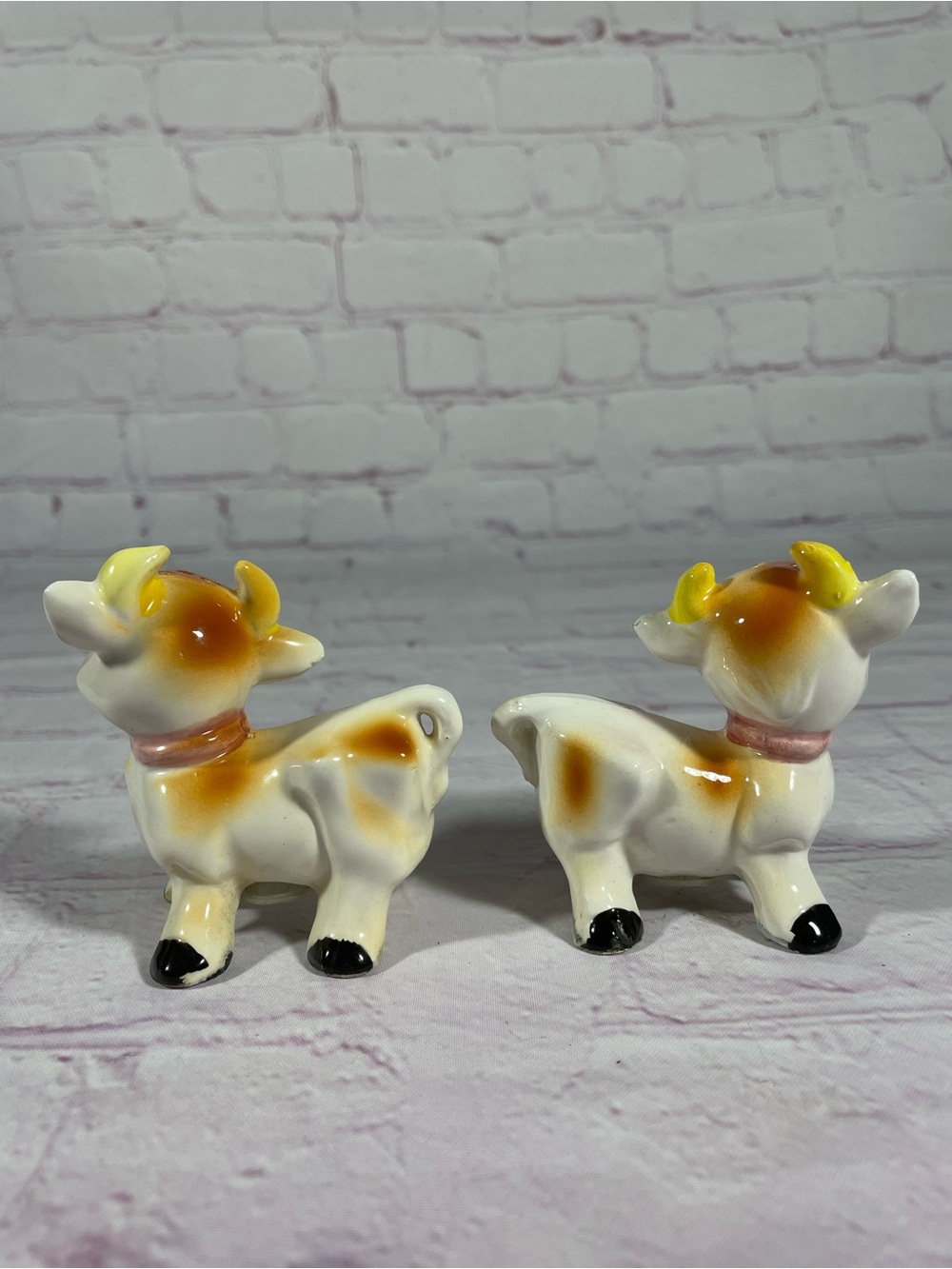 Vintage Elsie The Cow Ceramic Salt and Pepper Shaker Pair - Picture 3 of 6